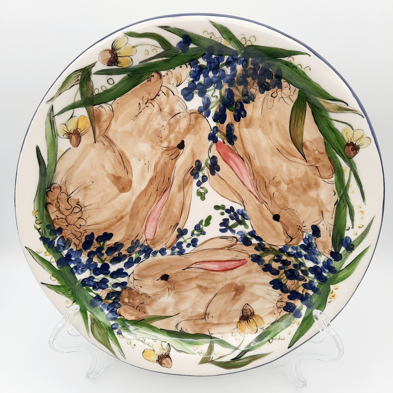 Art Pottery Bunny Rabbit Plate Connie Carlisle Circle of Bunnies Plaid Back