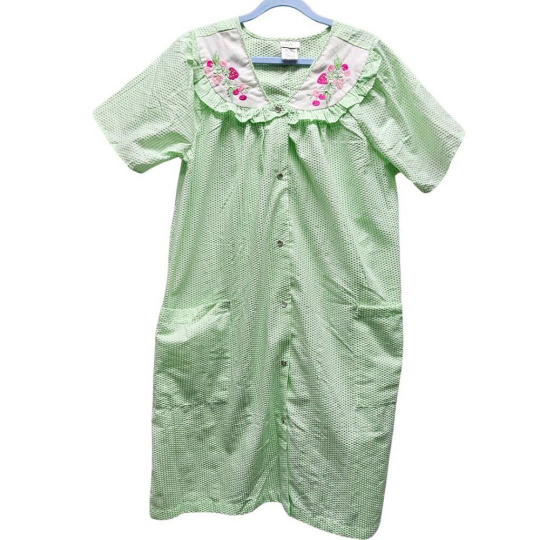 Vintage Seersucker Housecoat Duster Snaps Ruffles Kawaii Strawberry Garden Girl