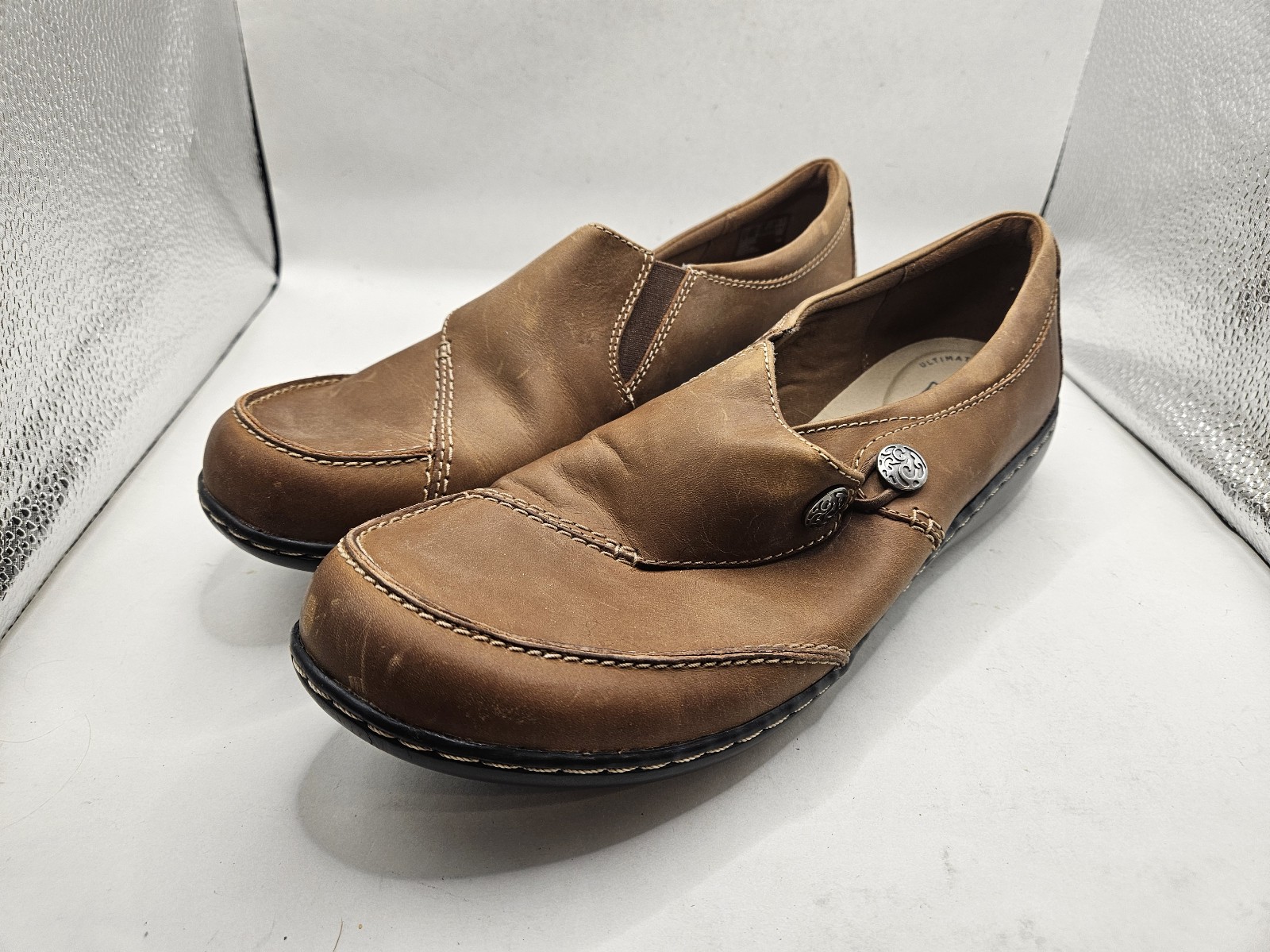 Clarks Women's Ashland Lane Q Slip-On Loafer Buttons Dark Tan 10 M New No Box.