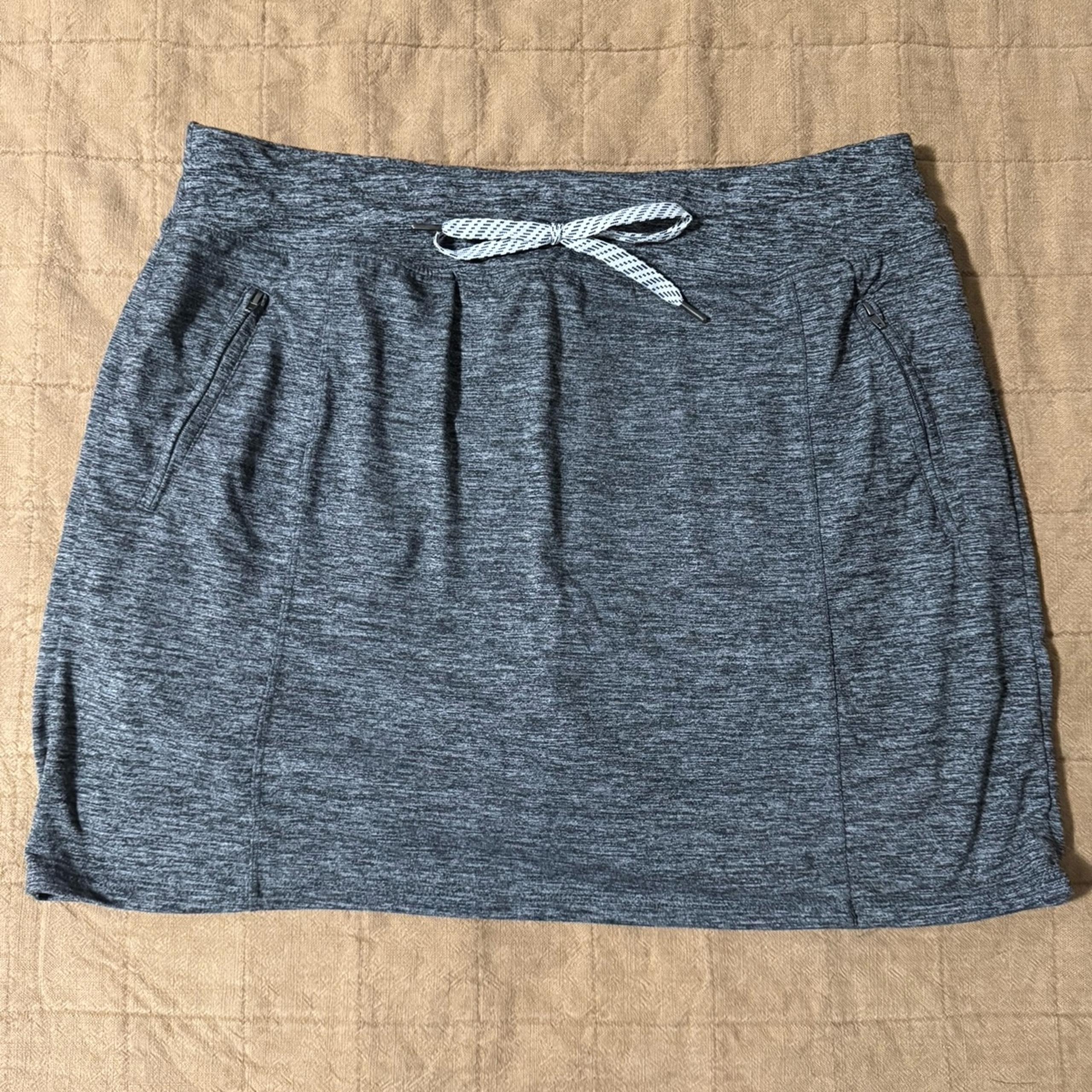Women’s athletic skort