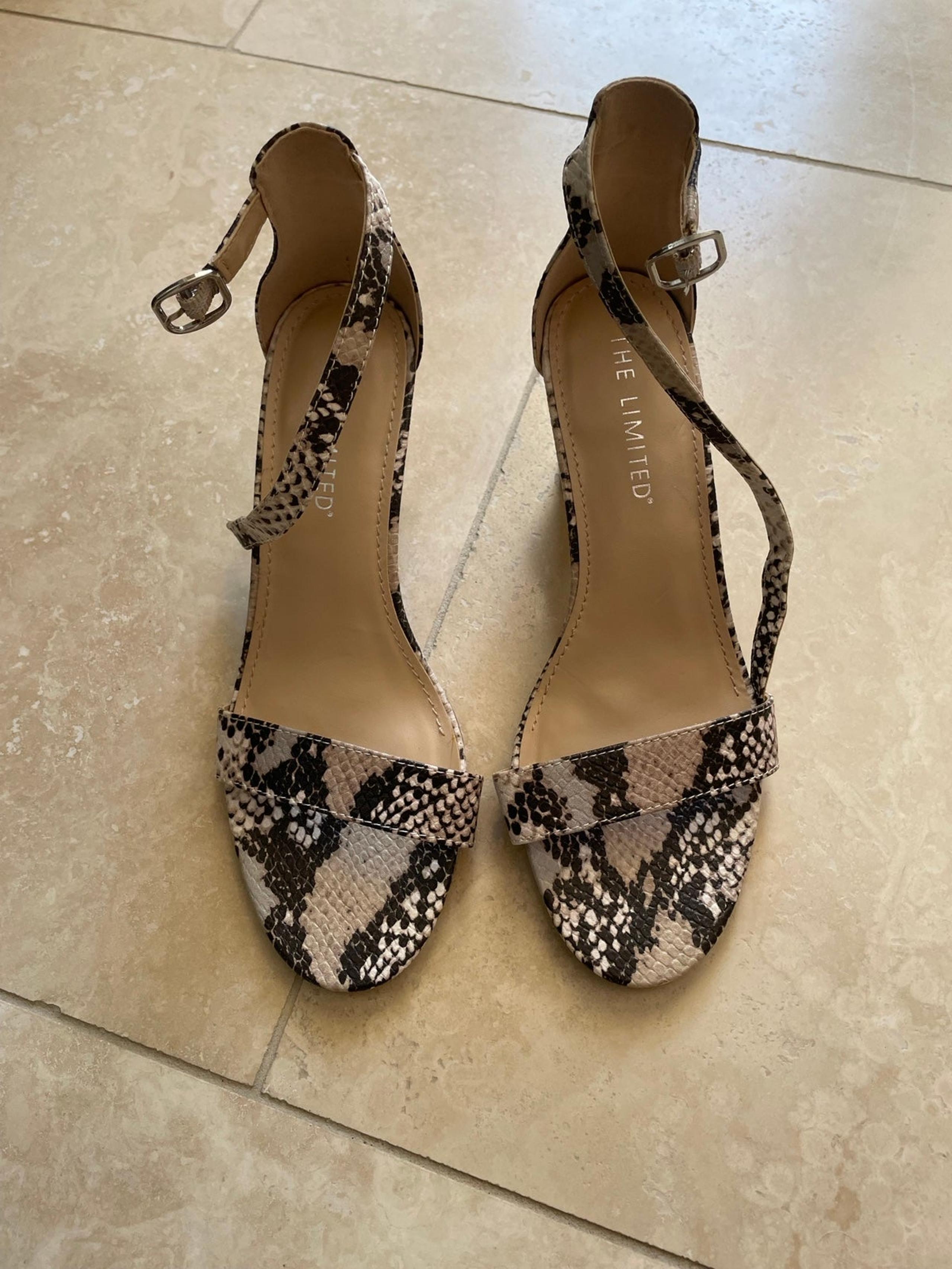 The Limited small pump heels