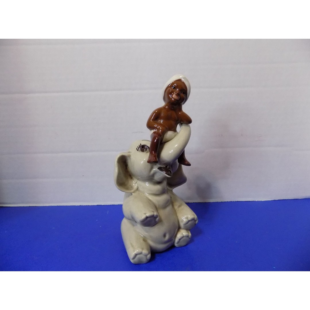 Vintage Ceramic Arts Studio Elephant Sultan Salt and Pepper Shaker A15
