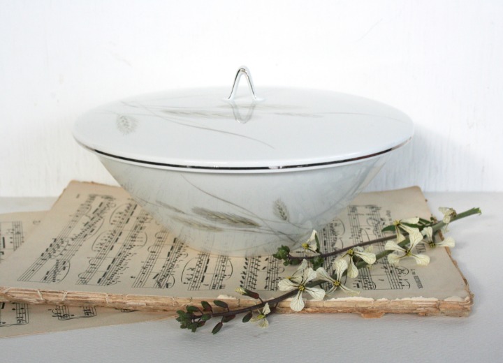Mid century modern Rosenthal Continental Regina Wheat lidded vegetable bowl