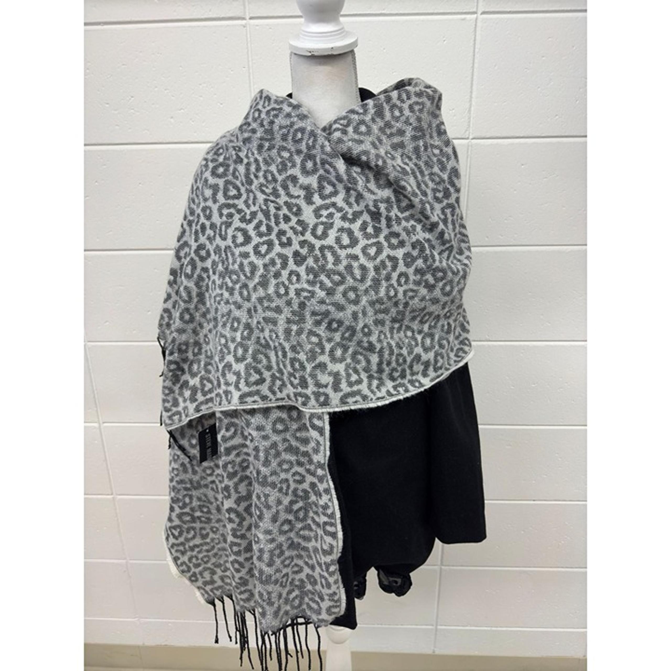 Steve Madden Black Lightweight Women's Scarf
