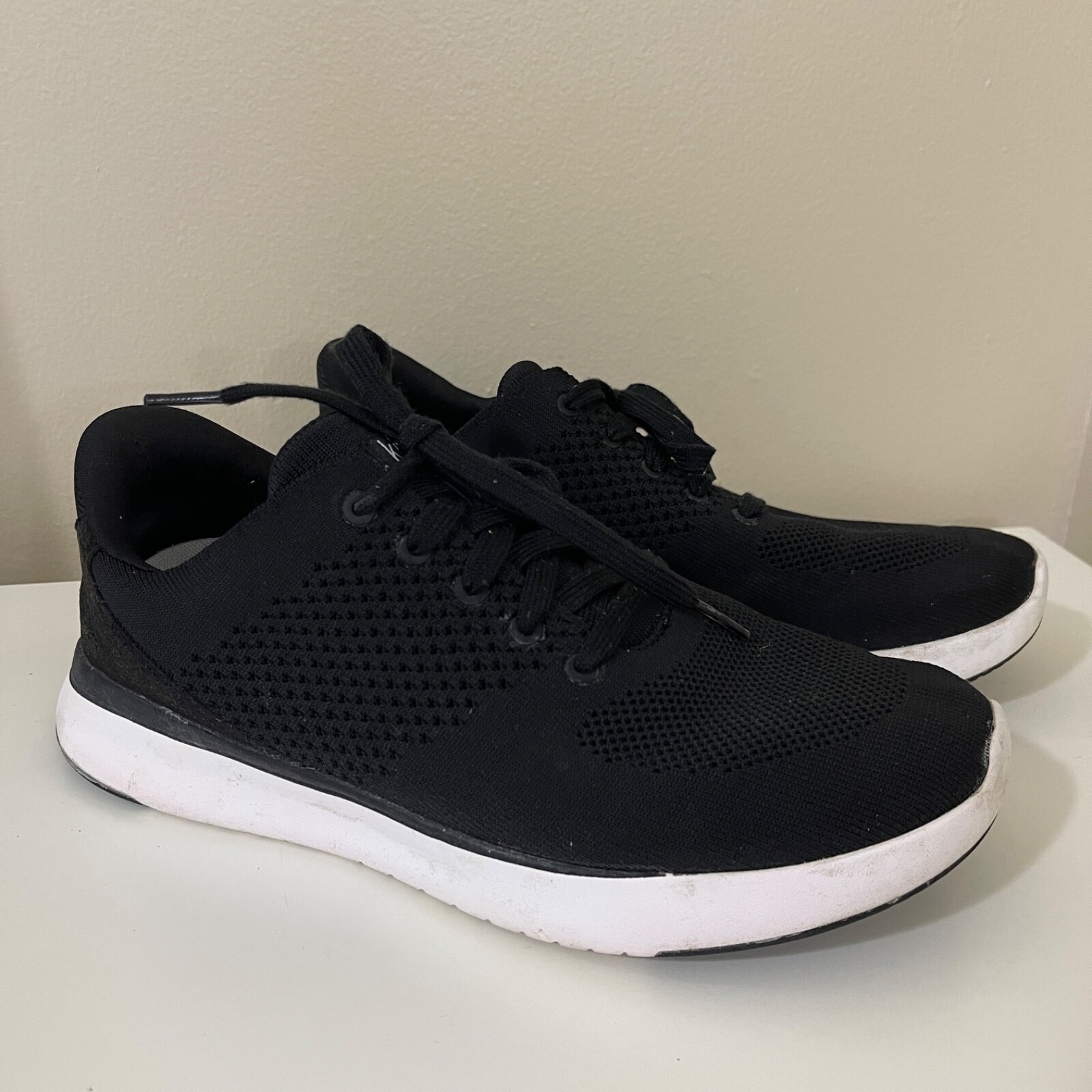 Kizik Lima Womens 9 Mens 7.5 X-WIDE Extra Wide Black White Sneakers Shoes