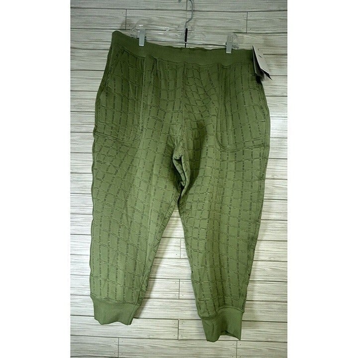 NWT Nike Yoga Luxe Womens Thermal Fit Reversible Quilted Leggings Green Size 1X