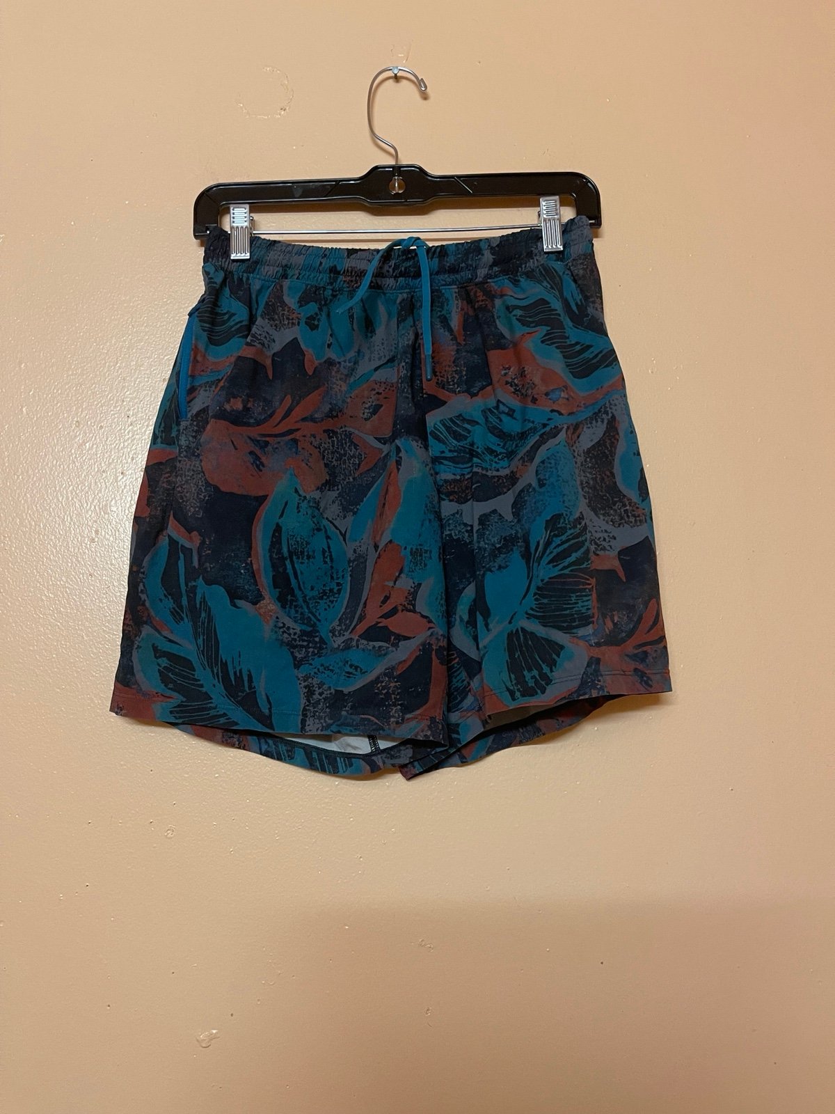 Lululemon Pace Breaker Shorts Linerless Size Medium