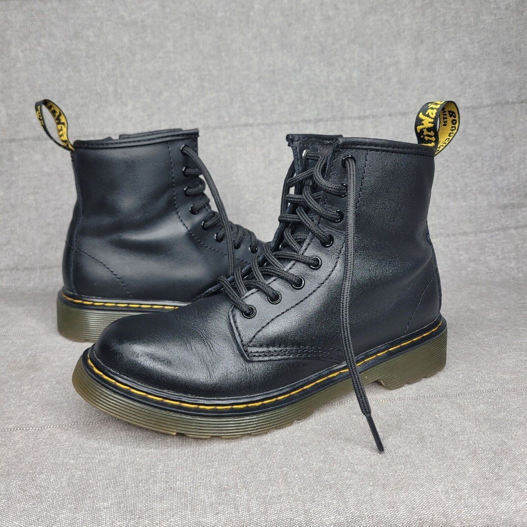 Dr. Martens Kids 1460 J Leather Lace-Up Combat Boots Size US 3 Youth Boys Girls