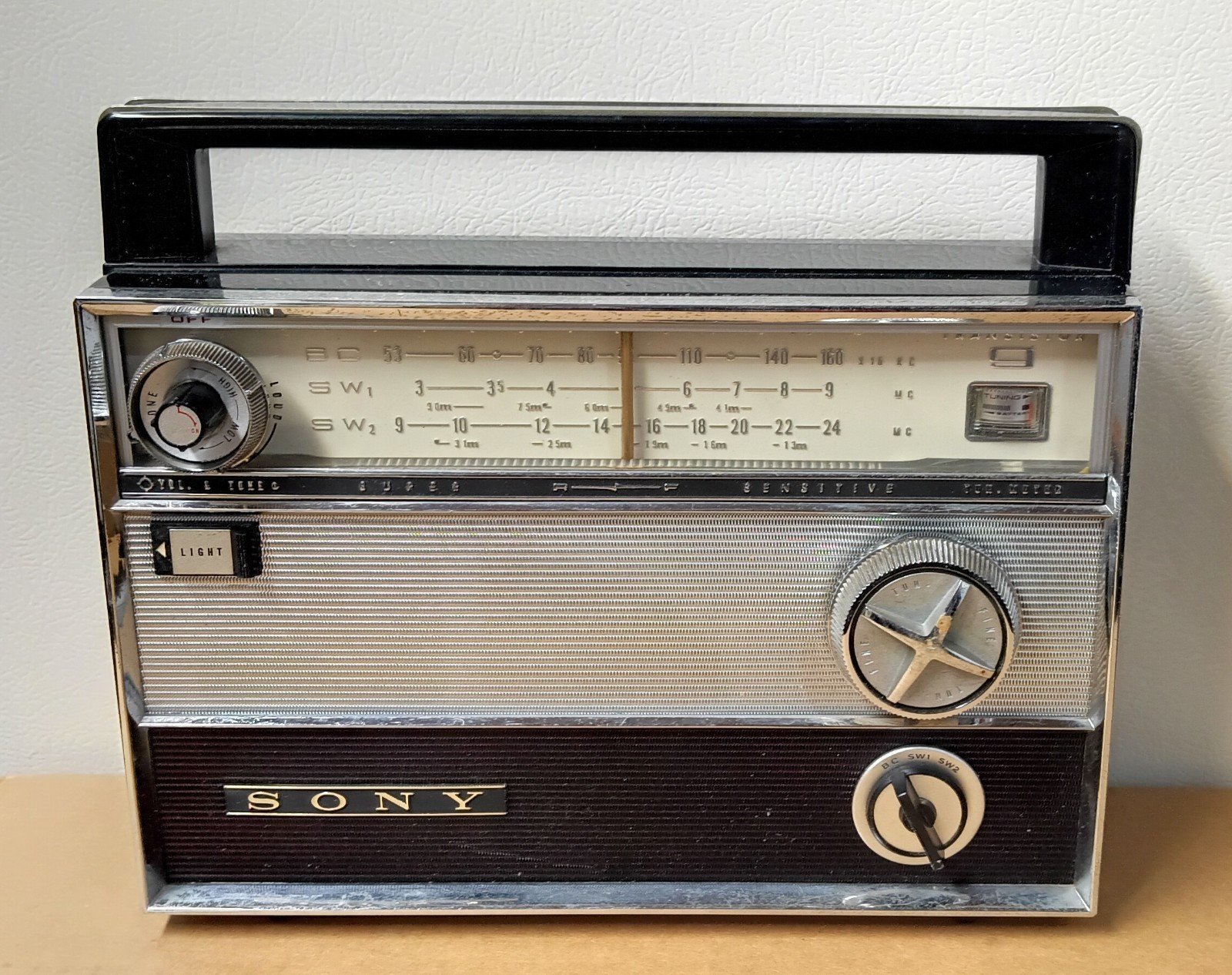 Vintage 1960's SONY TR-911 Transistor 9 Radio Portable Japan Super Sensitive
