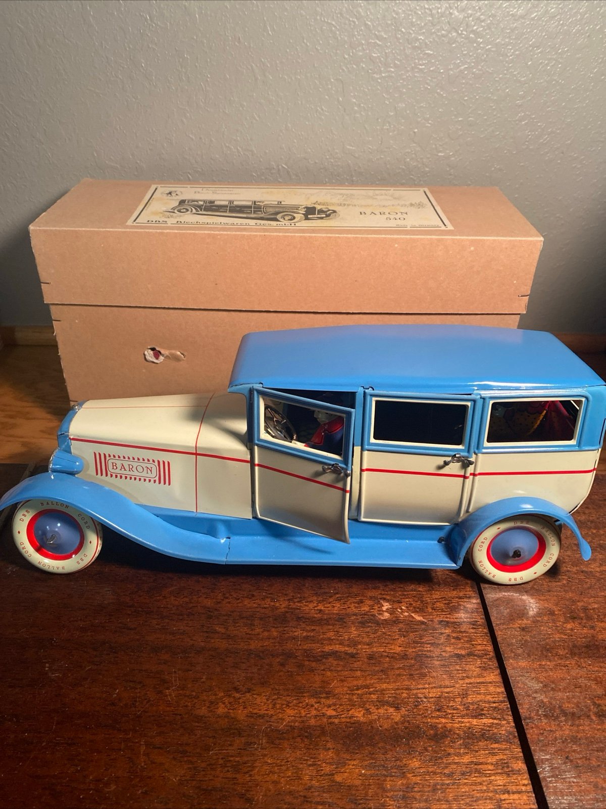 Vintage Baron 540 Limo Tin Windup toy made in Germany, DBS Blechspielwaren