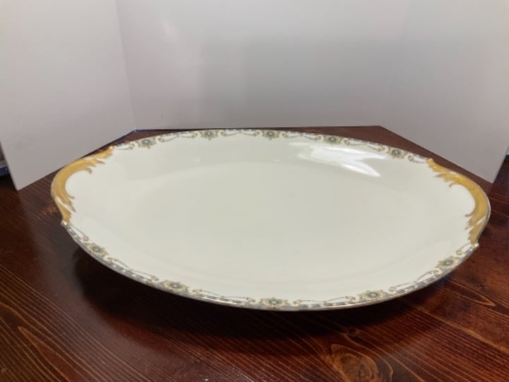 Grisette Legrand 16” platter