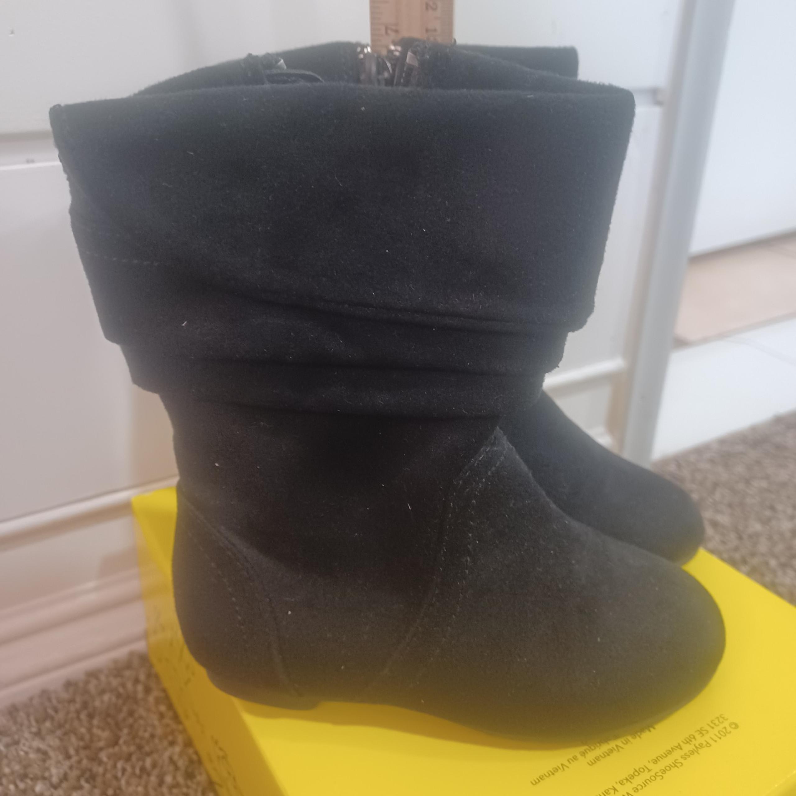 Smart Fit Toddler Girl Size 8 Black Boots
