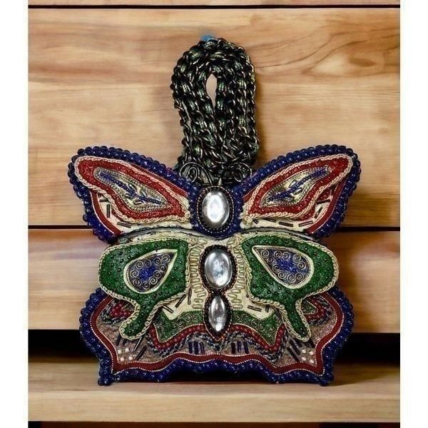 Vintage Mary Frances Top Lift “Flutter By” Box Bag