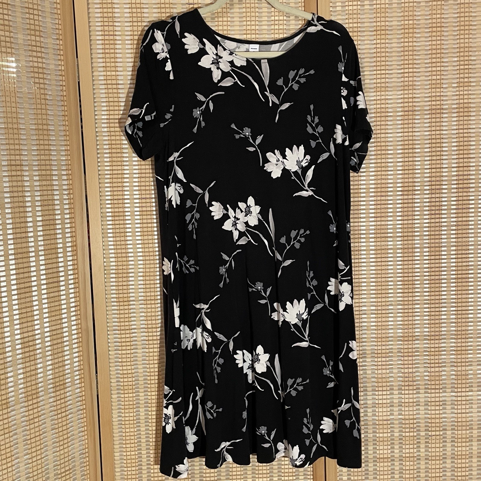 Old Navy Womens XL Black Floral Dress Short Sleeve Casual Summer Flowy