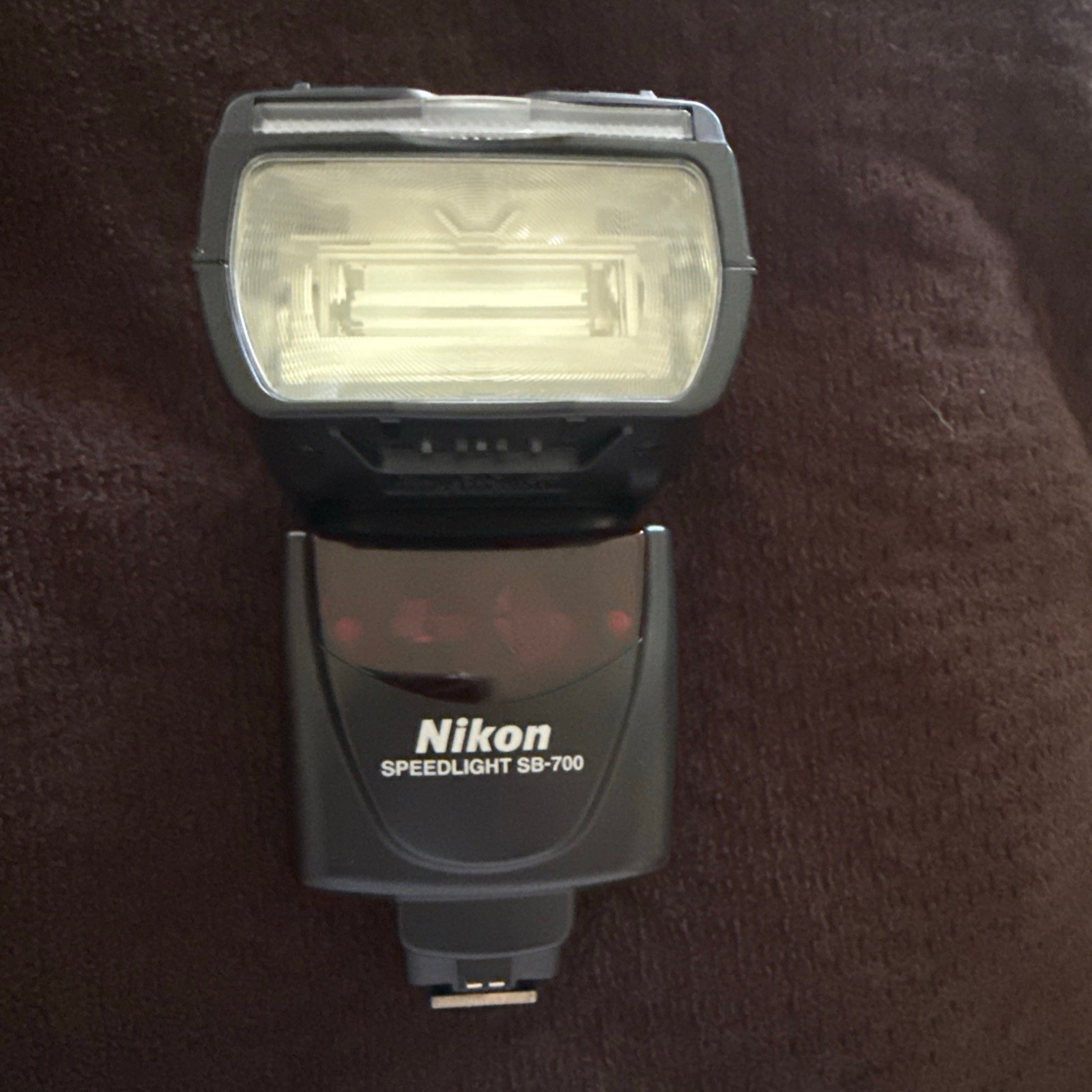 Nikon SB-700 Speedlight Shoe Mount Flash for Nikon DSLR Cameras