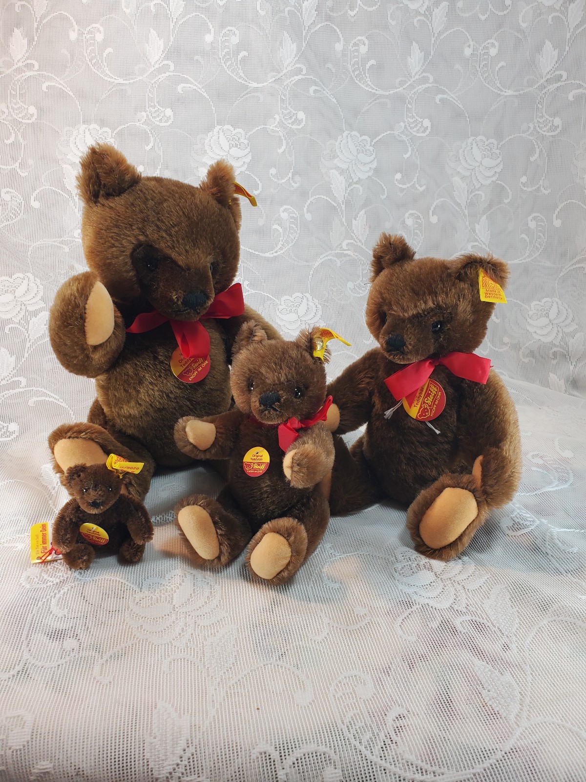 Family of Stieff bears