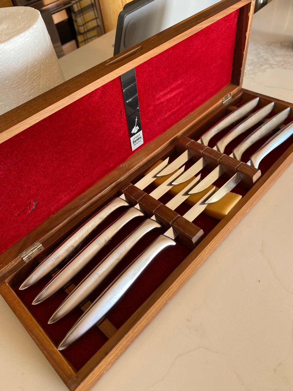 Vintage Gerber Legendary Steak Knife Set Box Blade Set of 8