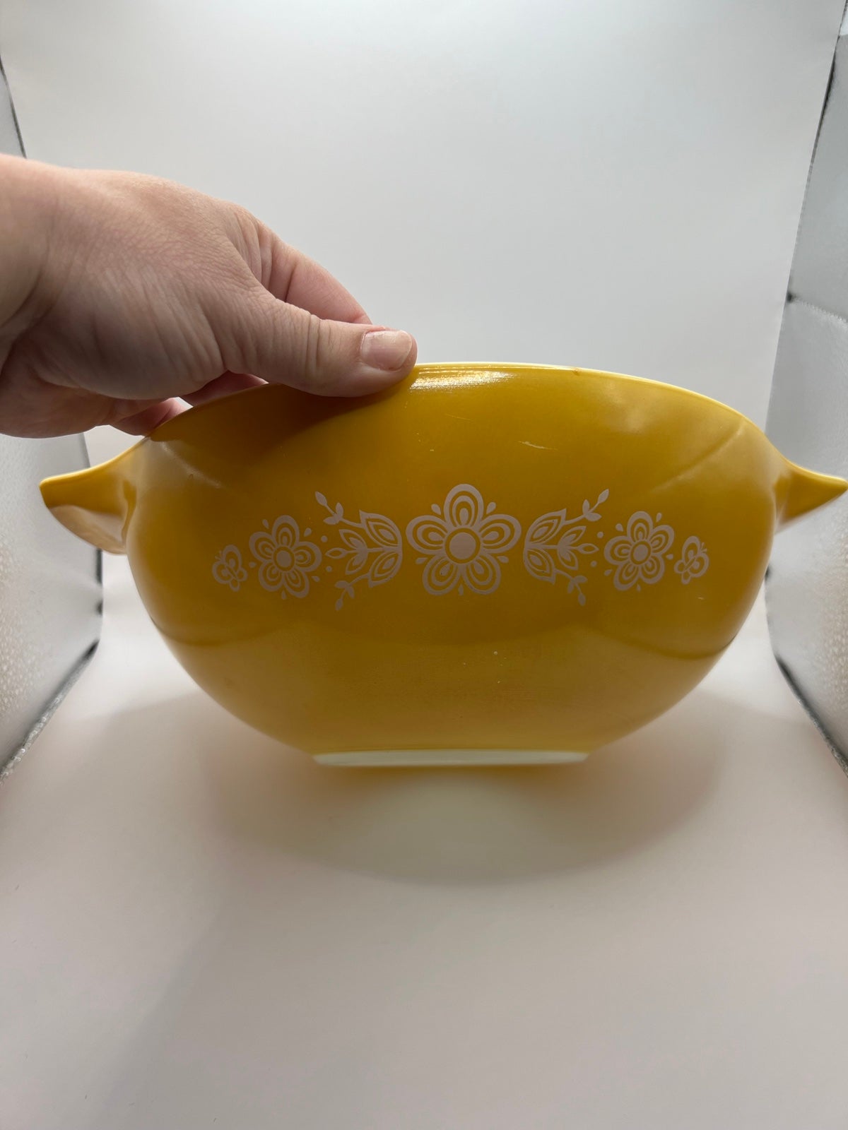 Vintage Pyrex Butterfly Gold Large 4 Quart #444 Cinderella Mixing Bowl