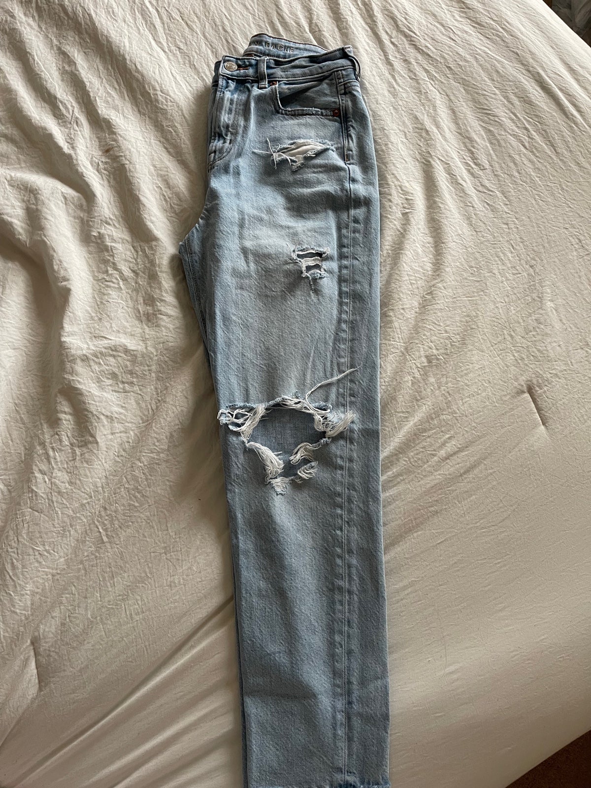 American Eagle jeans mom jeans