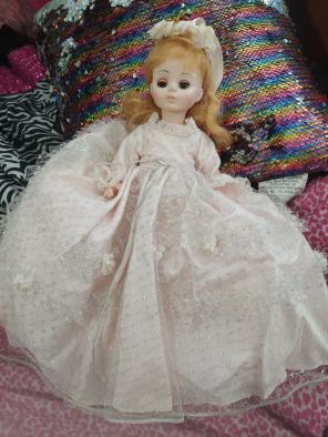 Madame alexander best sale cinderella doll 1965